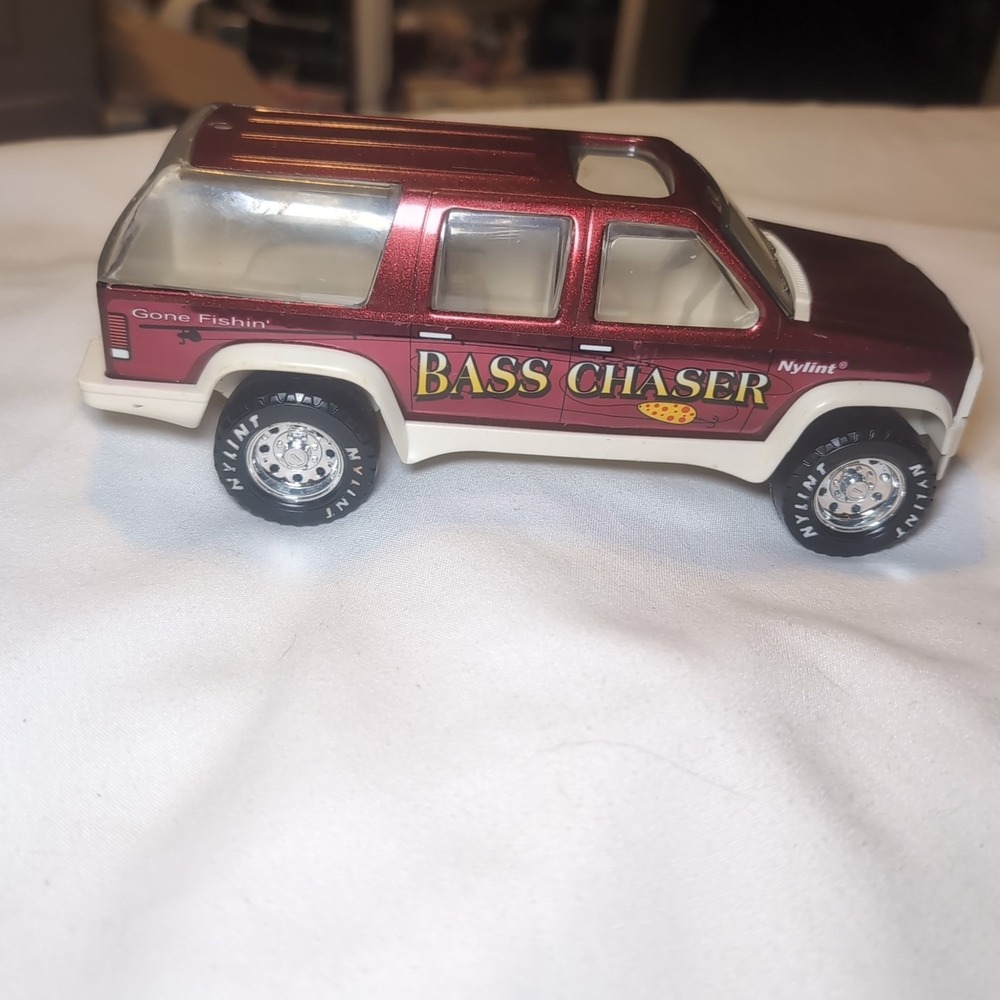 Vintage 1994 Nylint SUV Bass Chaser Red Burgundy Metallic